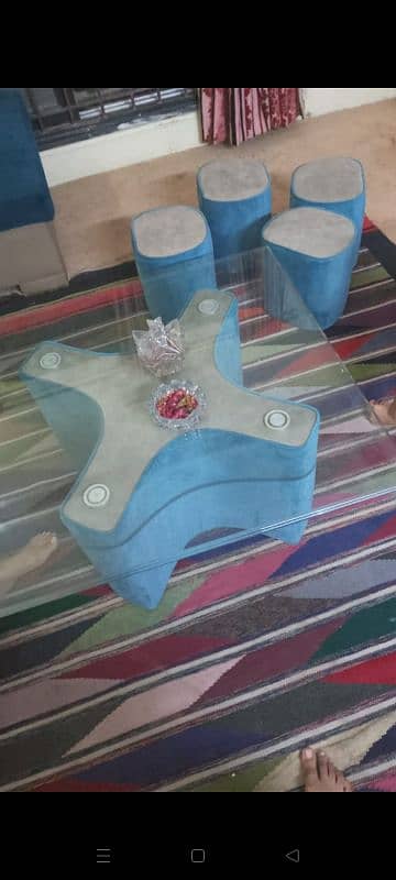 table with 4 stools for kids. 3