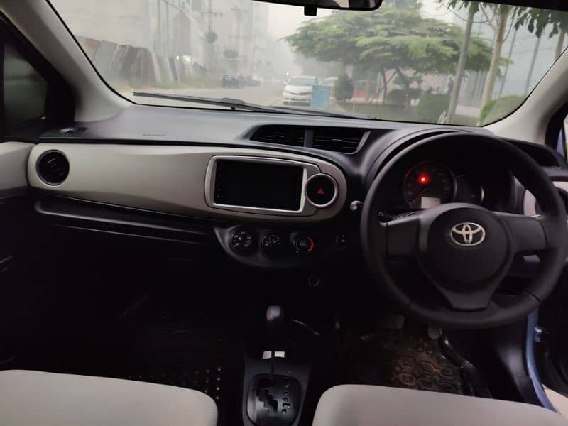 Toyota Vitz 2015 5