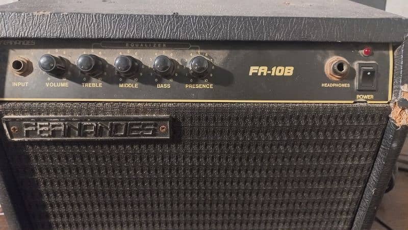 Fernandes FA-10b (Original) Guitar AMP 4