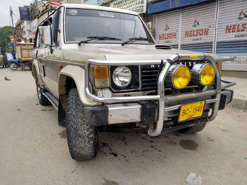 Mitsubishi Pajero 1990 exceed 1