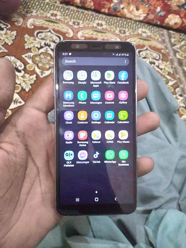 SAMSUNG J8 Mobile 4/64 GB Storage all ok condition 10/9 6