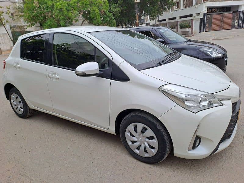 Toyota Vitz 2018 Reg. 2021 White Color 100% original condition 1