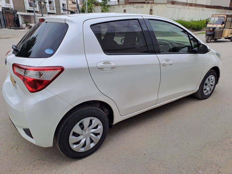 Toyota Vitz 2018 Reg. 2021 White Color 100% original condition 5