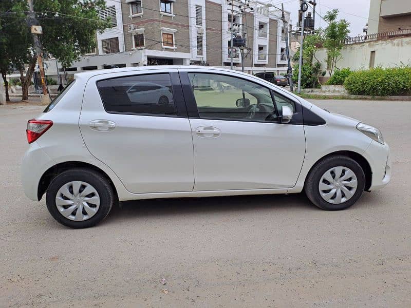 Toyota Vitz 2018 Reg. 2021 White Color 100% original condition 6