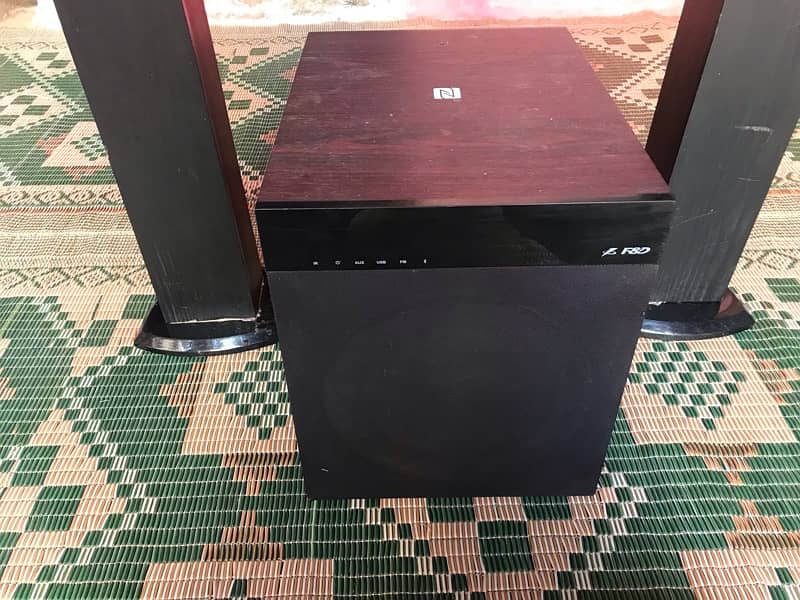 F&D Speakers T-400x (Home Theatre) 2