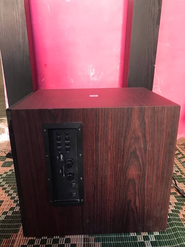 F&D Speakers T-400x (Home Theatre) 7