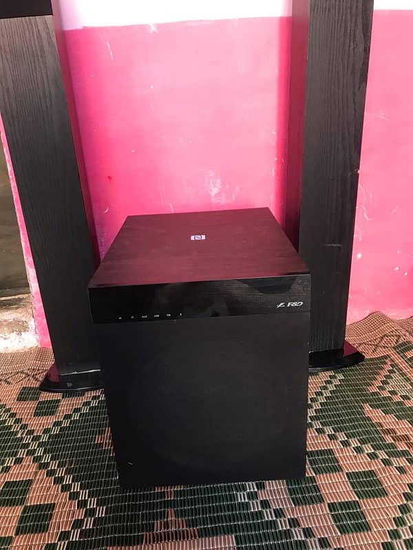 F&D Speakers T-400x (Home Theatre) 8