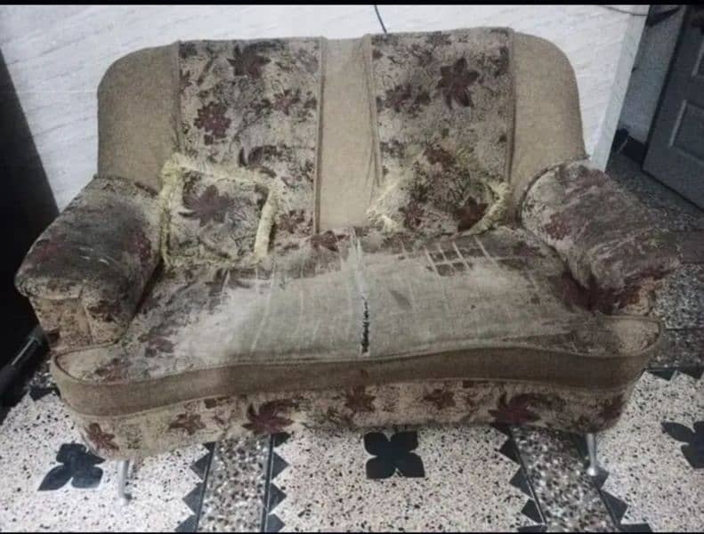 sofa for sale in a cheap price 2