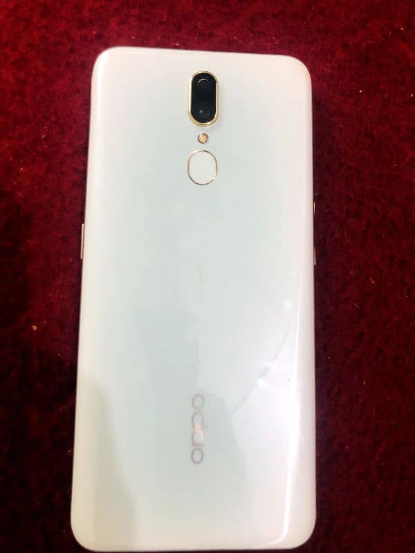 Oppo f11 8/256 0