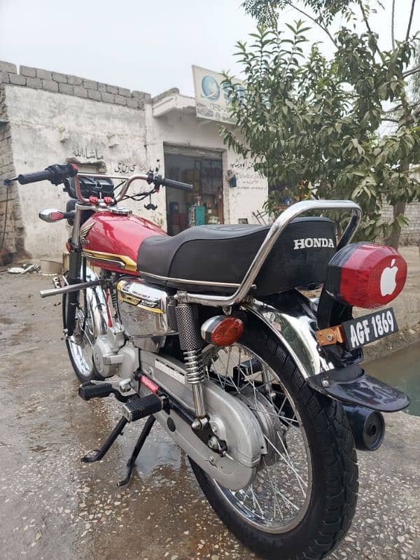 Honda 125 self start 4