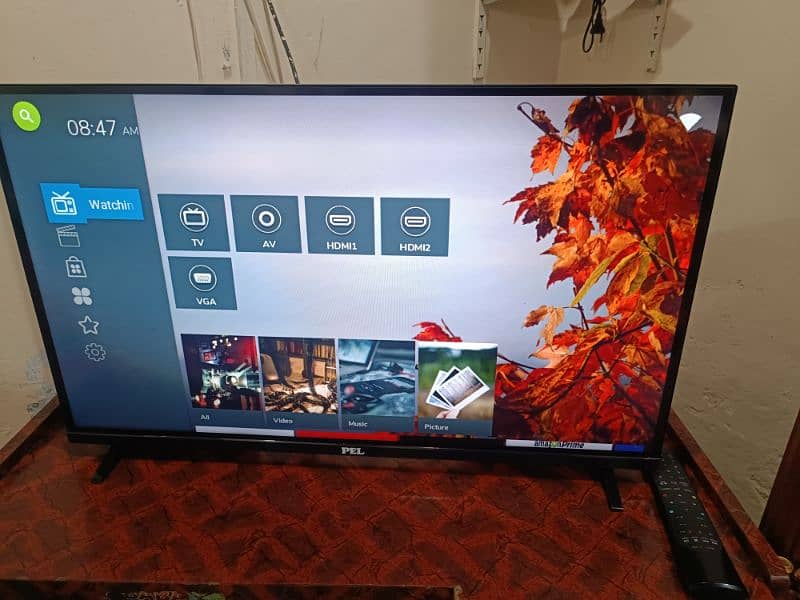 Pel 32"smart Led tv with wifi youtube netflix. . 6