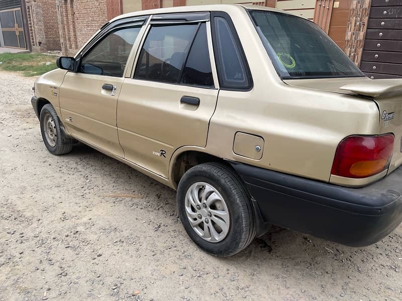 KIA Classic 2001 4