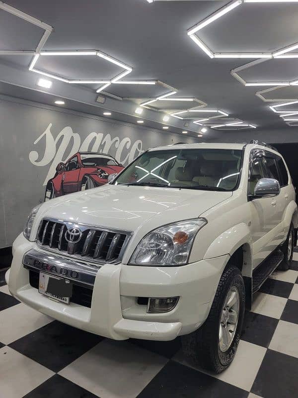 Toyota land cruiser prado VX 3.0 diesel like brand new own name 0