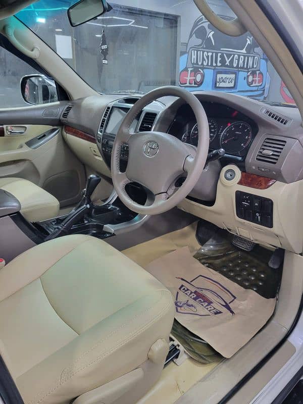 Toyota land cruiser prado VX 3.0 diesel like brand new own name 19