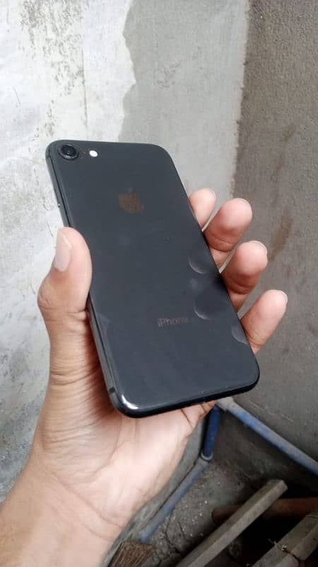 iphone 8 and vivo y 17  contact 03218398868 1