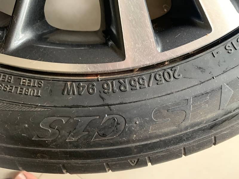 Toyota GLI Car Tire 2