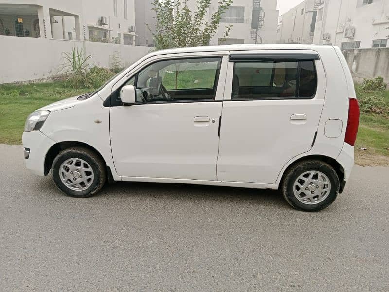 Suzuki Wagon R 2018 4