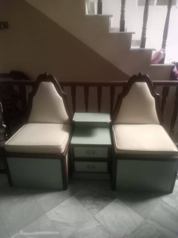 Bedroom chair set 2