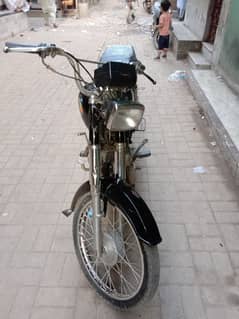 bike ki 10 by 10 condition ok hy for sale