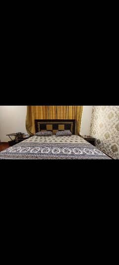 Double Bed King Size bed alongwith side tables & mattress