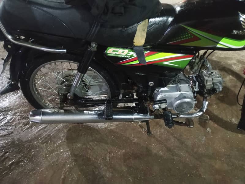 Honda CD 70 2019 3