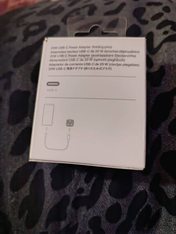 APPLE 20W ORIGINAL CHARGER 2