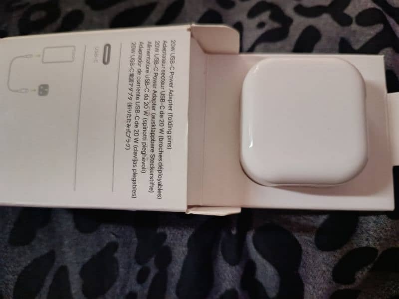 APPLE 20W ORIGINAL CHARGER 3