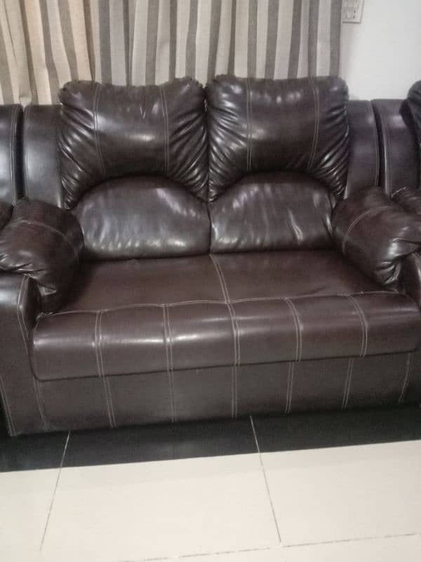 New condition sofa set/relaxers 2