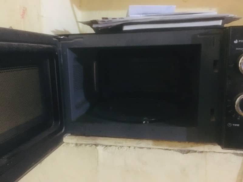 Orient Microwave oven 1