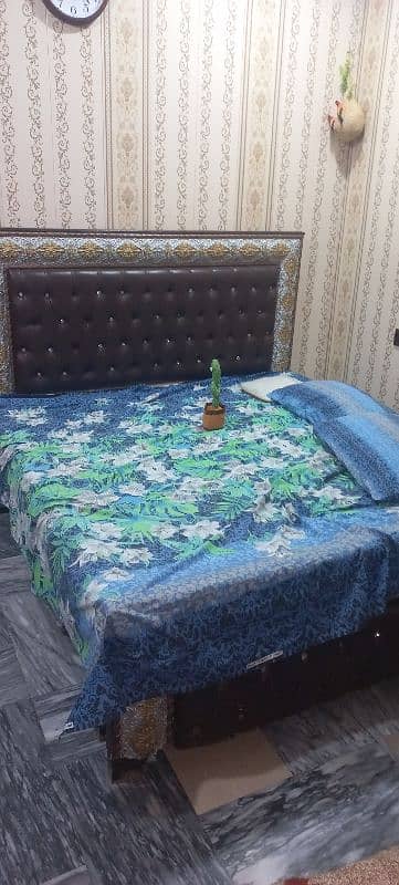 want to sale bed set 0