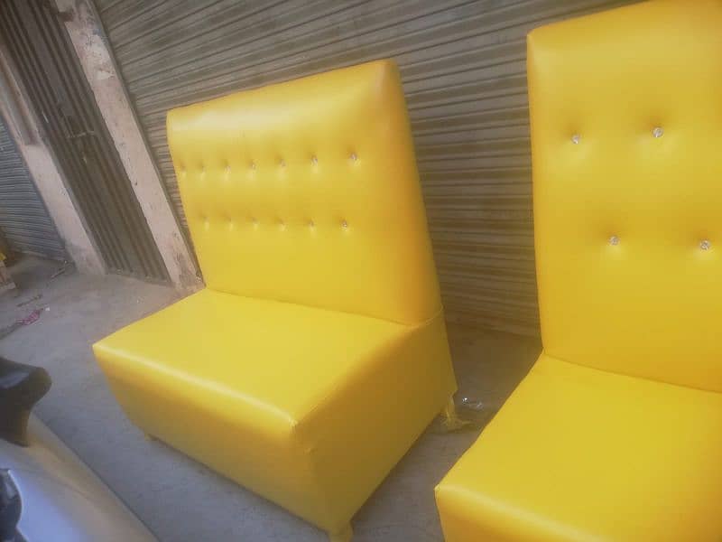 CUSTOMIZE DINING SOFAS FOR RESTAURANT CAFE'S AND PIZZA SHOP 12