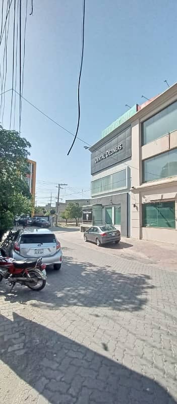 16 MARLA COMMERCIAL BUILDING FOR SALE IN JOHAR TOWN ,R1 Block IDEAL LOCATION 3