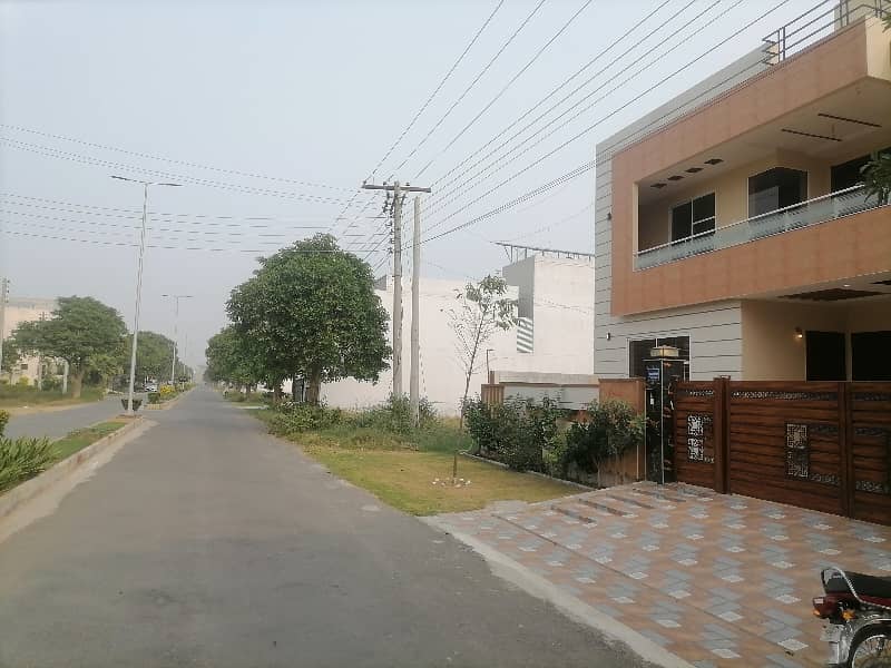 House Sized 15 Marla Available In Wapda City - Block C 5