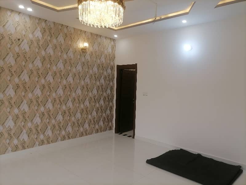 House Sized 15 Marla Available In Wapda City - Block C 37