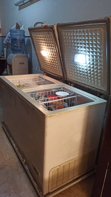 2  door deep freezer Dawlance company with stand 1