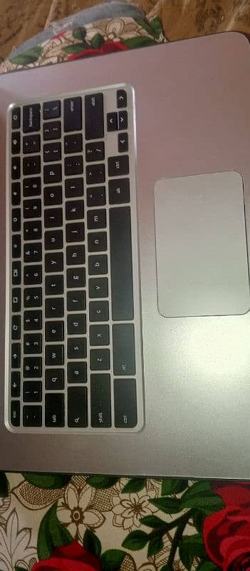 Hp Chrome book for urgent sale 3