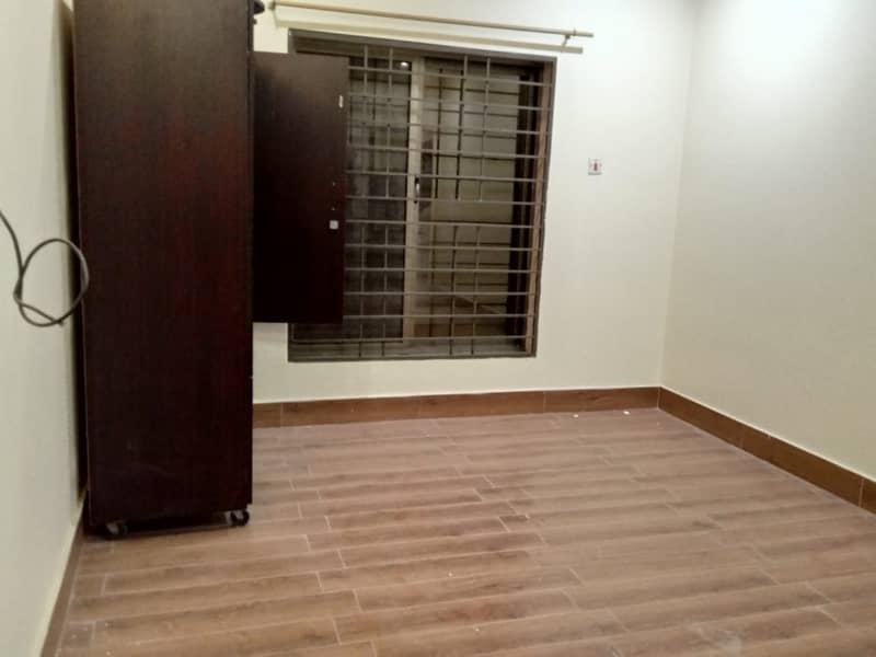 10 MARLA UPPER PORTION FOR Rent in Royal Archard 1