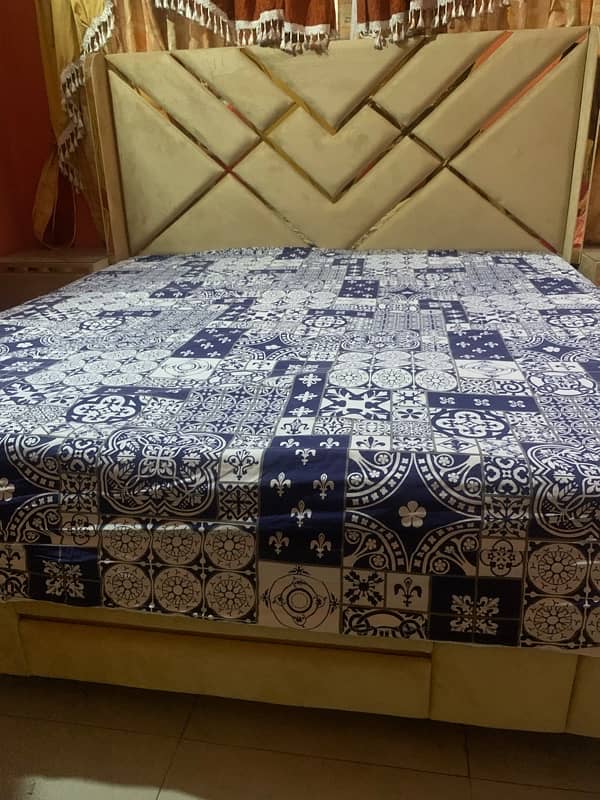 bed in Good condition 0