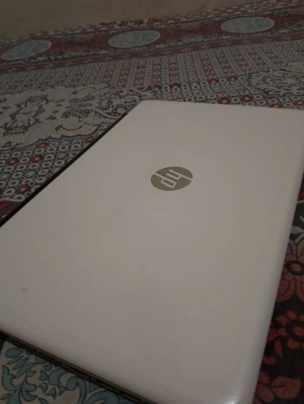 HP Pavilion (Radeon Graphics) i3 3rd Generation Touch Screen 2