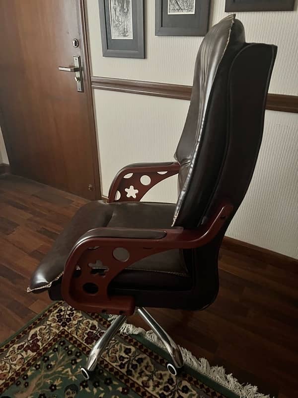 Genuine Leather | Boss Chair | Revolving Office Chair |Executive Chair 6