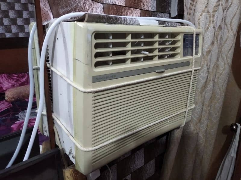 Window AC Daewoo 0.5 Ton 3