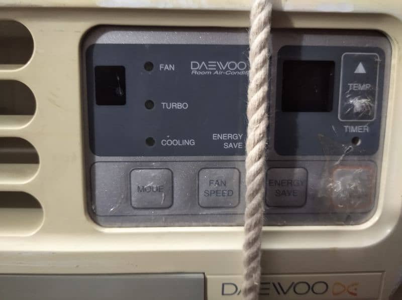 Window AC Daewoo 0.5 Ton 6