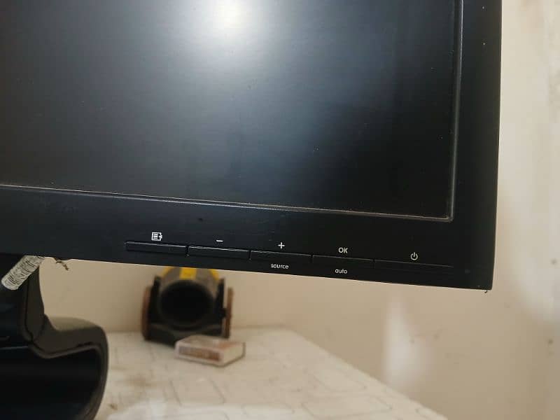 HP Compaq LA2306x 24 inch led for sale with cable 3