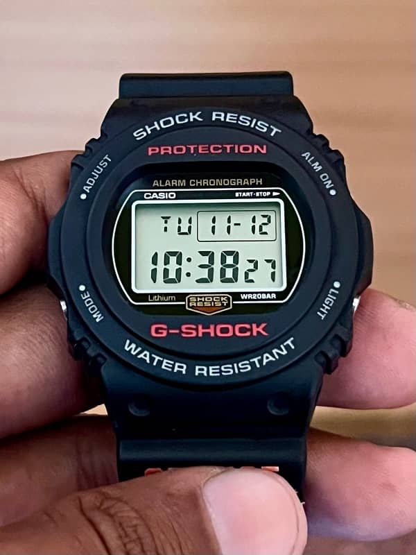 Casio G-Shock DW-5750E-1 1