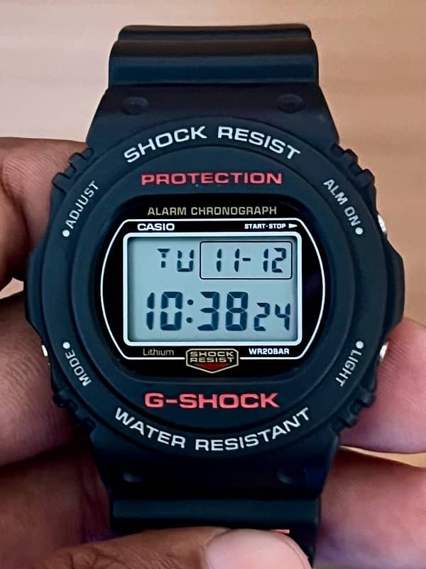 Casio G-Shock DW-5750E-1 3