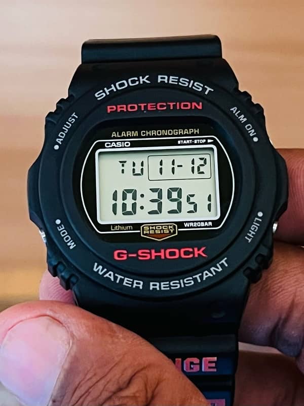 Casio G-Shock DW-5750E-1 4