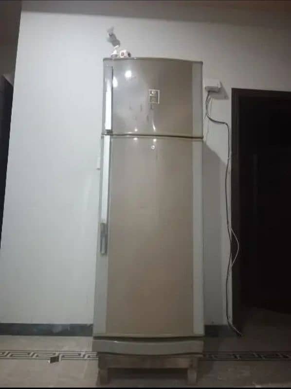 Dawlance fridge large size with Dawlance stabilizer. . . . 03124008516 3