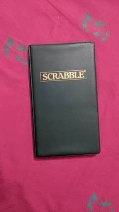 Pocket Magnetic Scrabble 10/10 Brand New