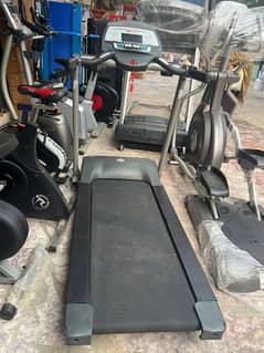 treadmill / running machin in Singapore brand