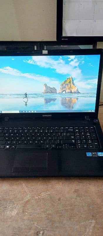 Samsung i7 3rd Gen 8gb RAM 118gb SSD 17 inch 0